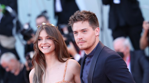 Palvin Barbara és Dylan Sprouse friss fotóival egy új korszak veszi kezdetét: ilyen képek még sosem készültek párról!