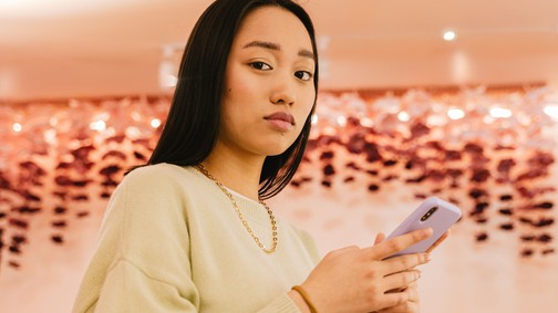 Azonnal kapcsold be ezt a két rejtett funkciót a telefonodon, és a csalók elfelejthetik a számodat