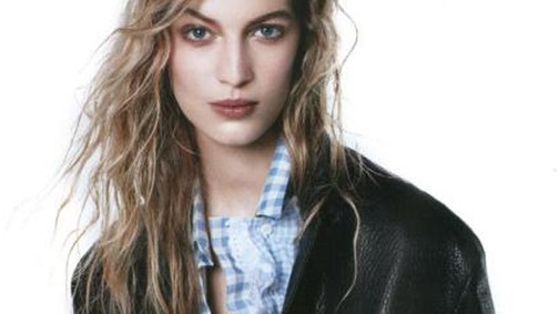 Kultikus magyar lány: Axente Vanessa az új Prada kampányban