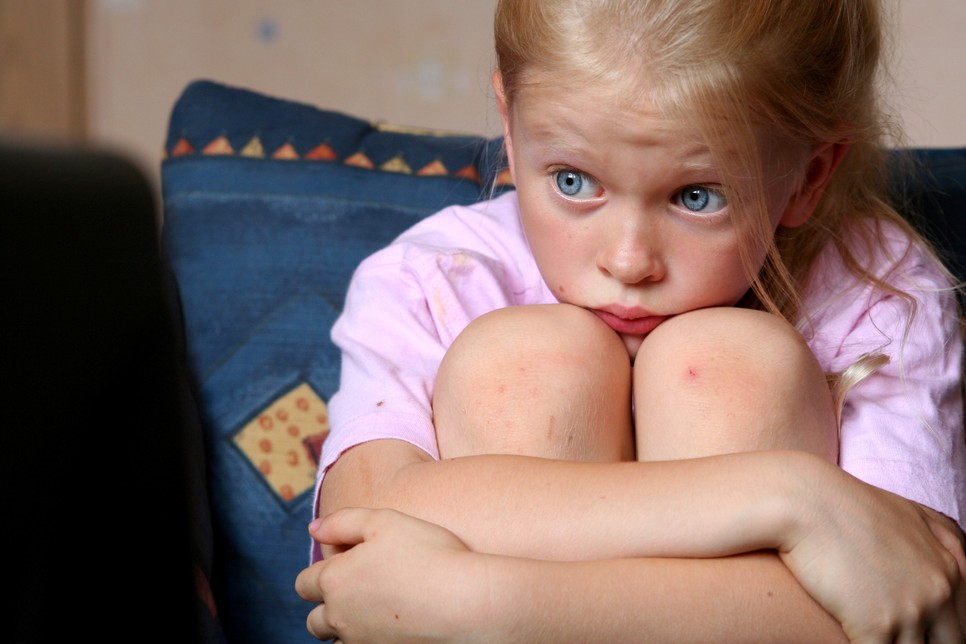 A filmek hangos zajai, ijesztő és felkavaró jelenetei szorongást kelthetnek a gyerekekben