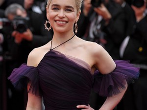 Ránézünk Emilia Clarke-ra és alig várjuk a Star Wars új részét!