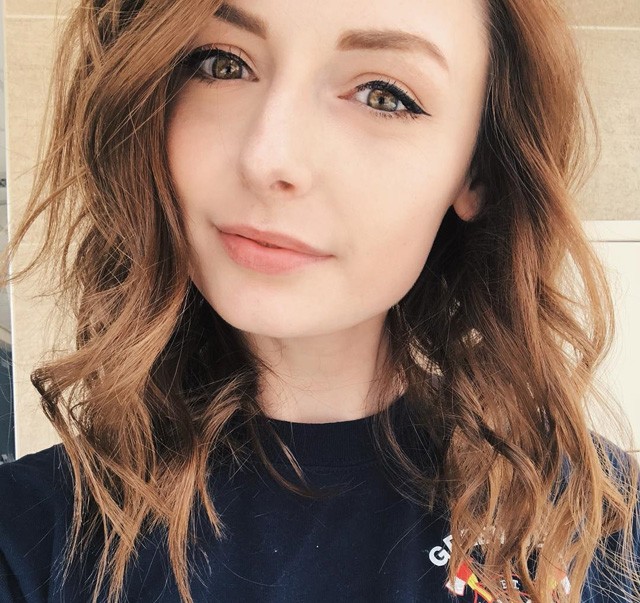 Nagyon morbid, de ez a szemhéjtus még az autóbaleset alatt sem kenődött el!