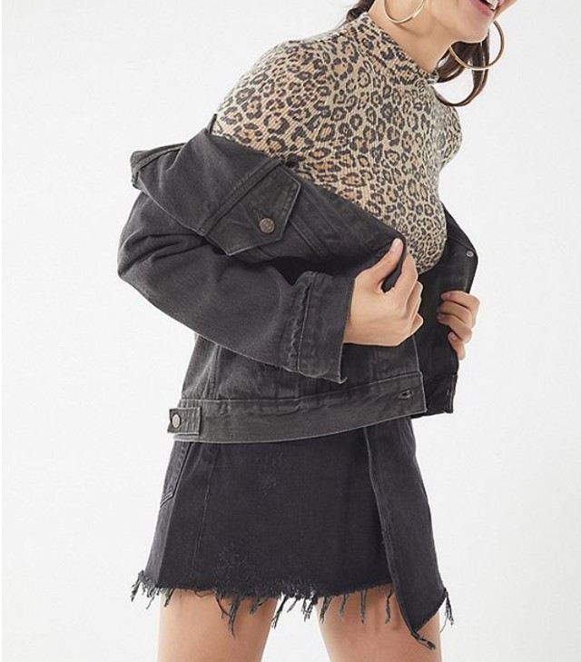 Selena Gomez olyan olcsó topban volt, hogy mindenki megőrült tőle