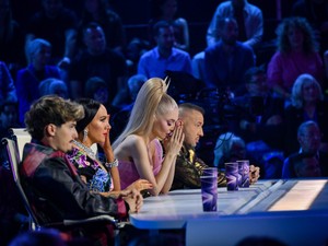 Kiesett a Megasztár idei évadának potenciális nyertese, majd rögtön utána hazaküldték a közönség nagy kedvencét is