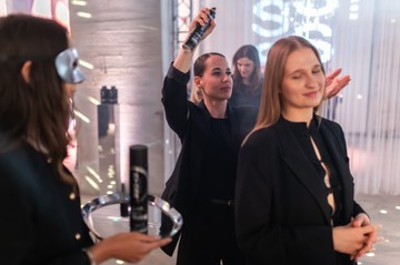 SYOSS Glaze Intense termékcsalád inspirál az öngondoskodásra, segítségével csillogtathatod a szépségedet