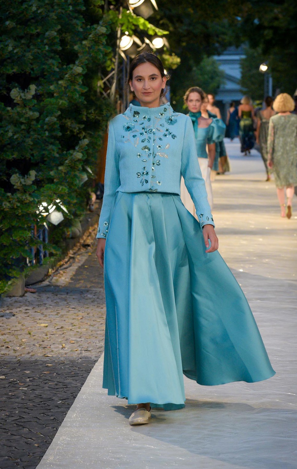 Kisfaludy Sándor romantikája ihlette a Katti Zoób Balatonfüreden bemutatott ruháit