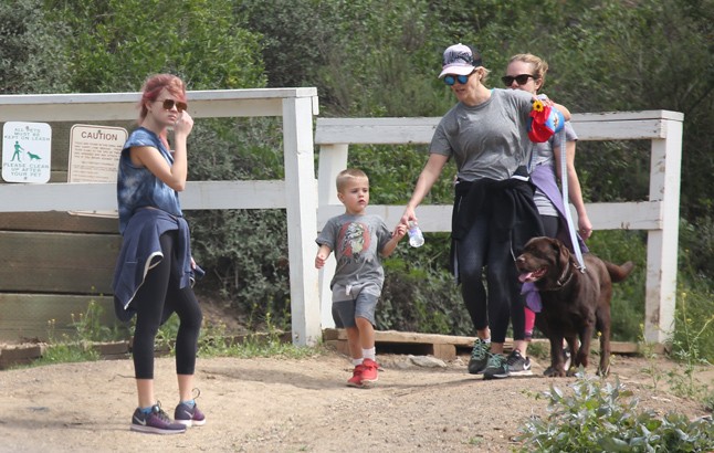 Néhány hete lányával Ava-vál, és kisfiával Tennessee-val 