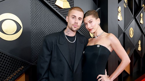 Hailey Bieber és Justin Bieber szerelmesen olvadtak össze friss fotóikon, nem akármit jelentettek be