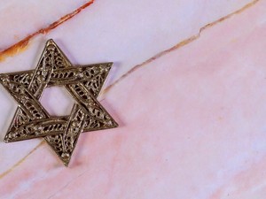 "Itt maradok kifosztva, kiürített szívvel" - egy egri lány, aki visszajött a haláltáborból