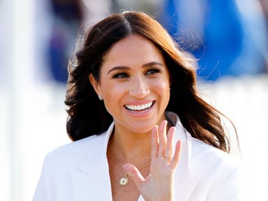 Neked is feltűnt? Kiderült, miért érnek mindig a földig Meghan Markle nadrágjai