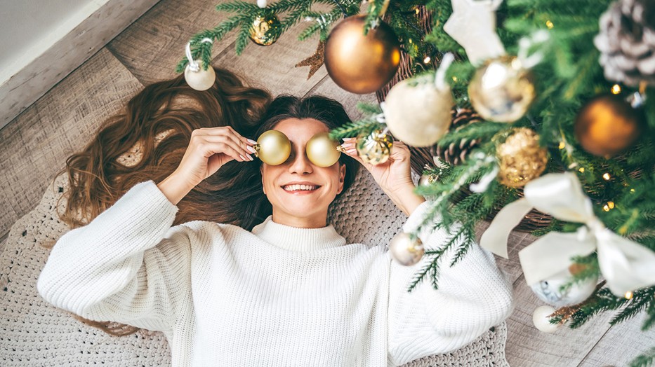 Így lehet sokáig gyönyörű a karácsonyfád