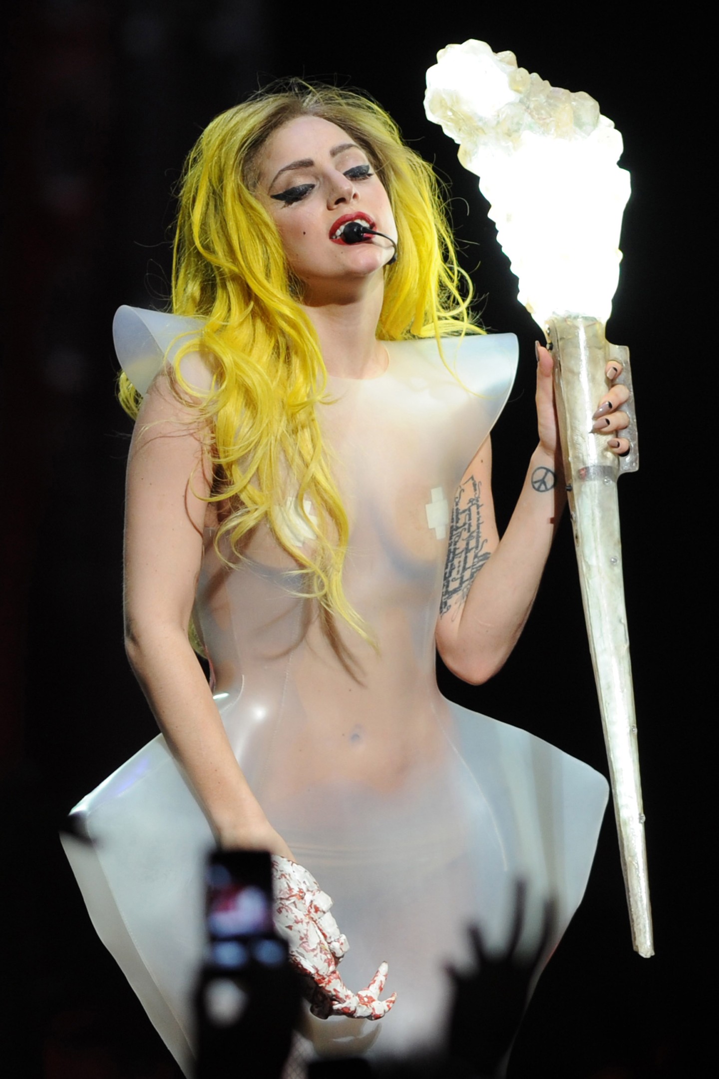 Lady Gaga a sárga hajszínt is kipróbálta 