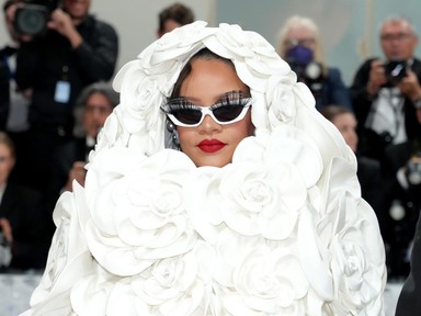 Rihanna a legvagányabb kisgyermekes anyuka, akit valaha láttunk