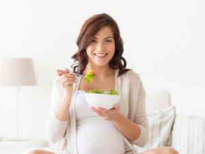 Így étkezz körültekintően kismamaként