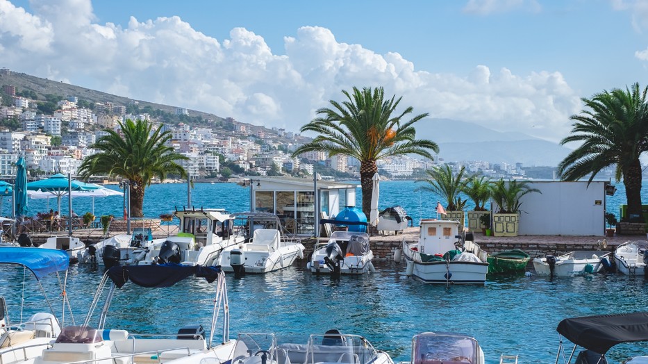 Saranda mesés tengerparti városa Albániában