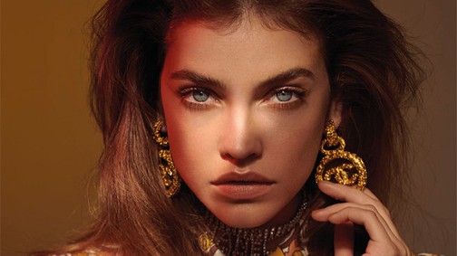 Mennyire gyönyörű Palvin Barbi a Vogue címlapján!