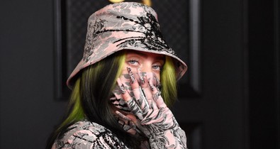 5 kiegészítő, ami Billie Eilish stílusát különlegessé teszi