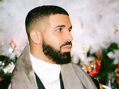 Drake félmeztelen szelfijét minden nőnek látnia kell