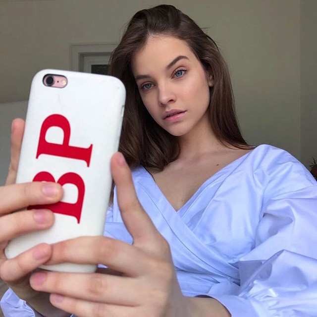 Palvin Barbara szelfije