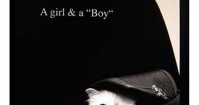 Lagerfeld cicafüleket növesztett