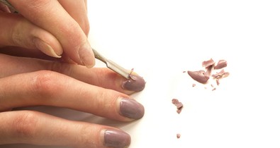 Így távolíthatod a gél lakkot a körmödről otthon, biztonságosan!