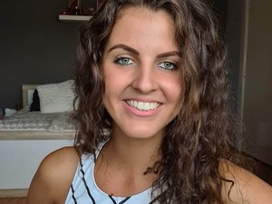 Feszes popsit szeretnél? Akkor Juhász Petra ezeket az otthon is végezhető gyakorlatokat ajánlja hozzá