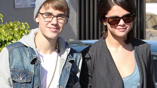 Justin és Selena szerelme csak kamu? Ezért gondolja azt néhány ember!