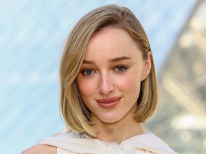 Férjhez ment A Bridgerton család Daphnéja, ennek a jóképű férfinak mondta ki a boldogító igent Phoebe Dynevor