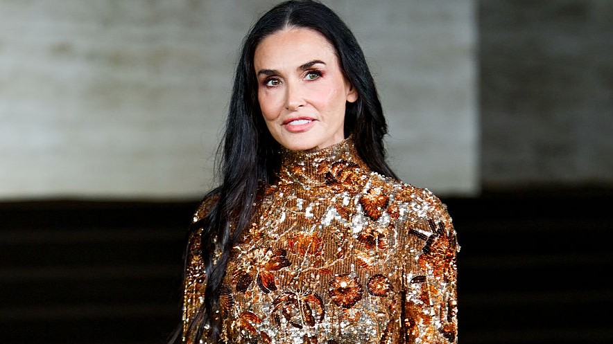 Demi Moore káprázatos ruhakölteményben ragyogott