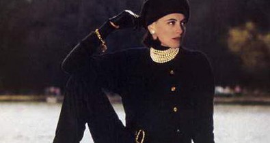 53 évesen vetkőzött először az ikon