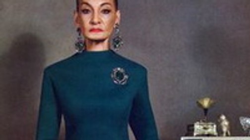 82 éves táncosnő lett a luxusmárka arca