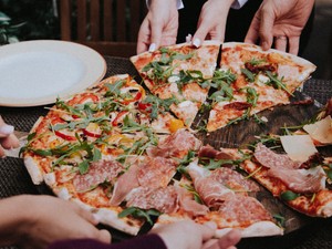 Ezért olyan veszélyes, ha késő este eszel