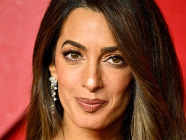 Amal Clooney Dior meztelenruhája valami álomszép, hercegnőként tündökölt benne