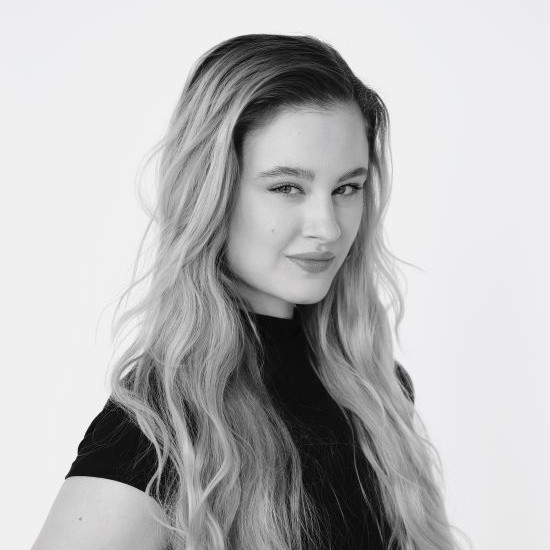 bw PagerRamona550x733