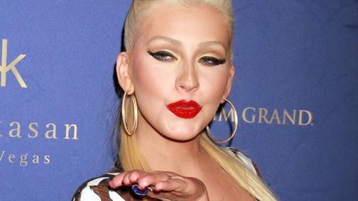 Christina Aguilera is Instán meztelenkedett
