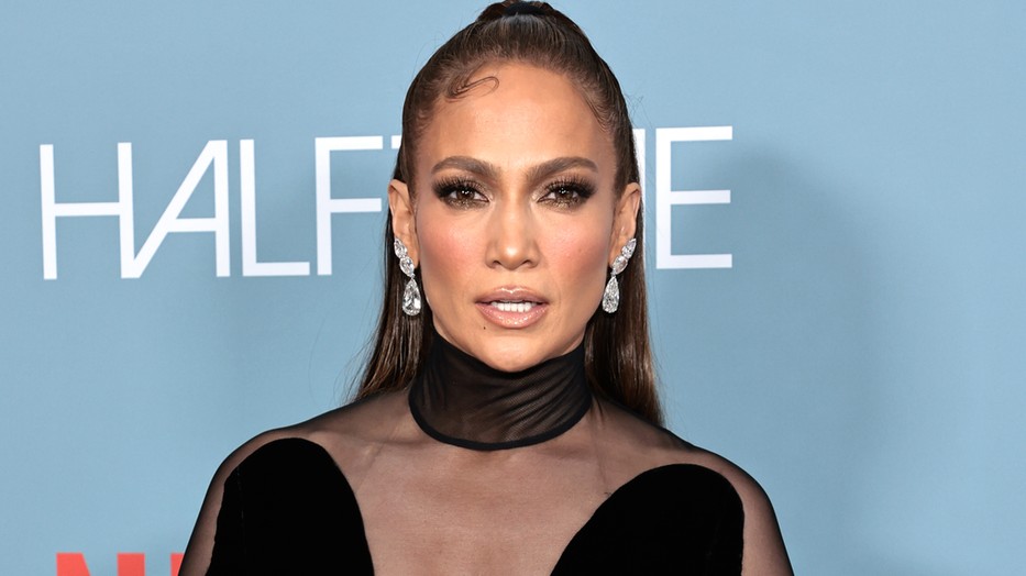 Jennifer Lopez feltekerte a szexisséget rendesen netflixes dokumentumfilmjének bemutatóján
