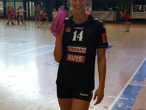 Ilyen Tápai Szabina munkaruhája