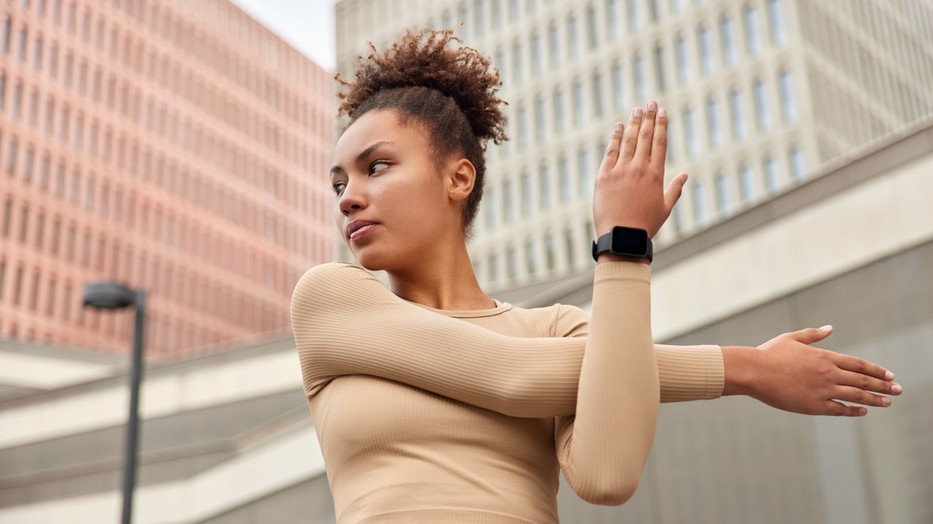 A női okosóra már sokkal több, mint holmi időmérő.