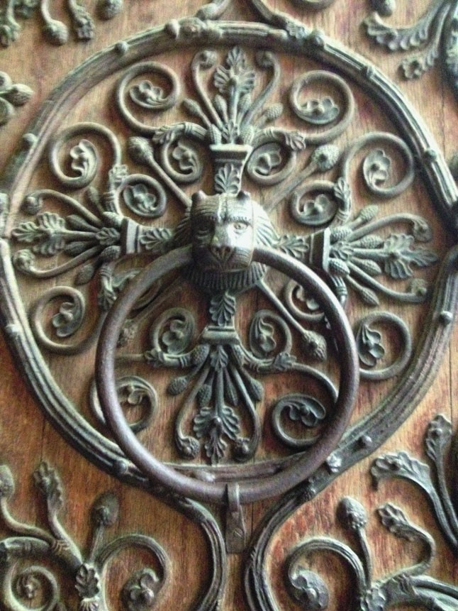 Párizs két született GLAMOUR-lánnyal