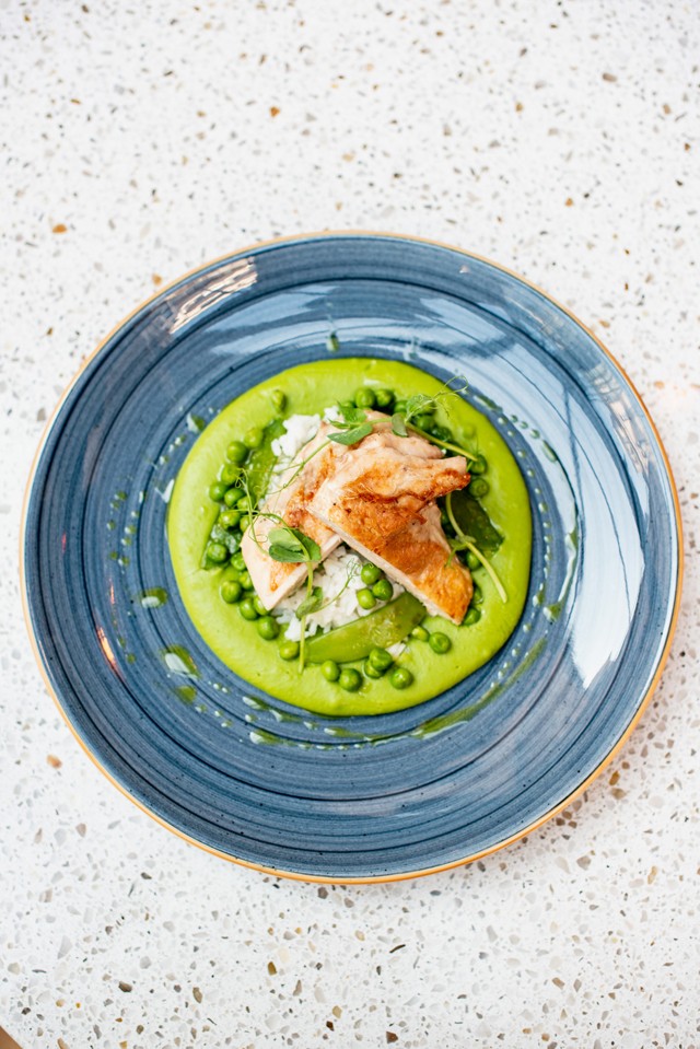 Supréme csirkemell rizibizivel