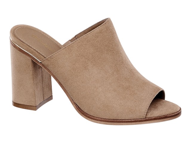 Ellie Goulding exkluzív fellépéssel keretezve mutatta be Deichmann kollekcióját