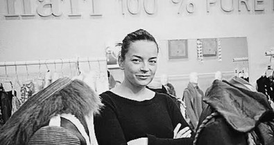 Exkluzív! Különleges magyar ruhák, egy nem mindennapi tervezőtől