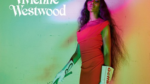 És akkor a 49 éves Naomi Campbell teljesen meztelenre vetkőzött