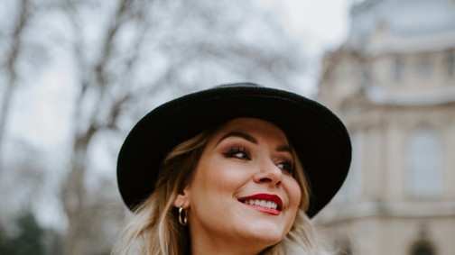 Ezen a héten a Jóban Rosszban sztárja, Nagy Kata mutatja be gardróbját