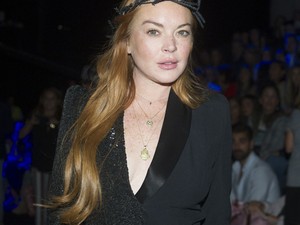Lindsay Lohan két szettet is villantott, és mindkettőben elragadó