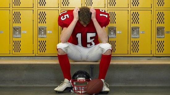 Egyre szaporodnak a sportoló gyerekeket érintő fizikai és szexuális visszaélések, de vajon kárpótolja őket az aranyérem a bántalmazásért?