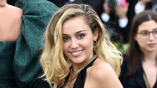 Miley Cyrus mindent letörölt az Instagramjáról