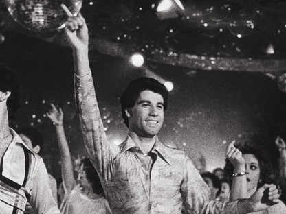 John Travolta mozgása még mindig zseniális, Cannes-ban bulizott 50 Centtel