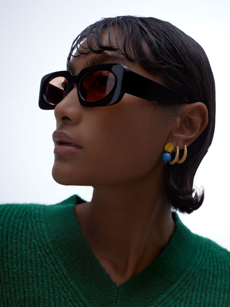 Minden apró részlet fontos, így az ékszer sem maradhat le a listáról