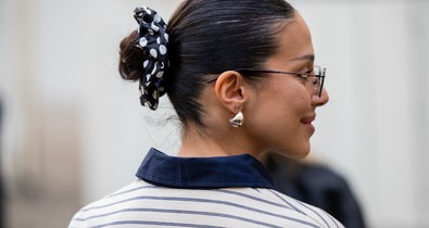 2 ártalmatlannak tűnő dolog, amit talán most is viselsz, és megbetegíthet a szakember szerint